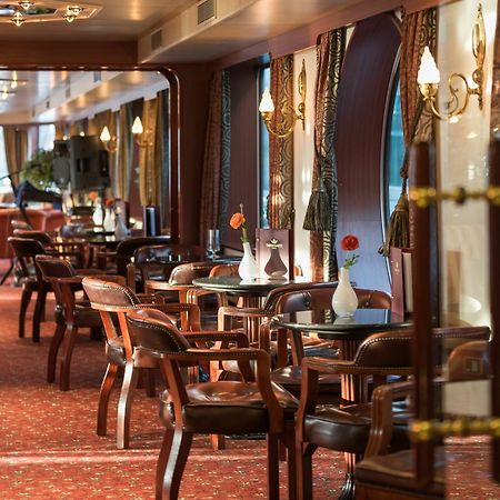 Knm Ms Switzerland I - Dusseldorf Otel Dış mekan fotoğraf