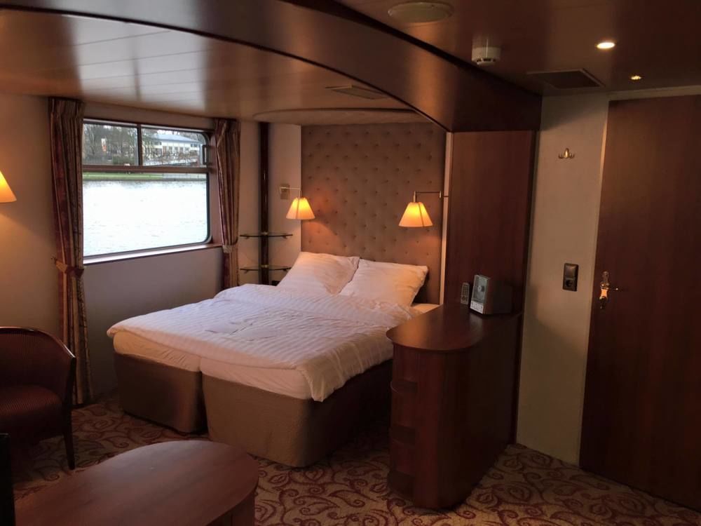 Knm Ms Switzerland I - Dusseldorf Otel Dış mekan fotoğraf
