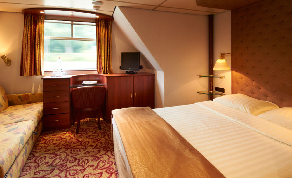 Knm Ms Switzerland I - Dusseldorf Otel Dış mekan fotoğraf