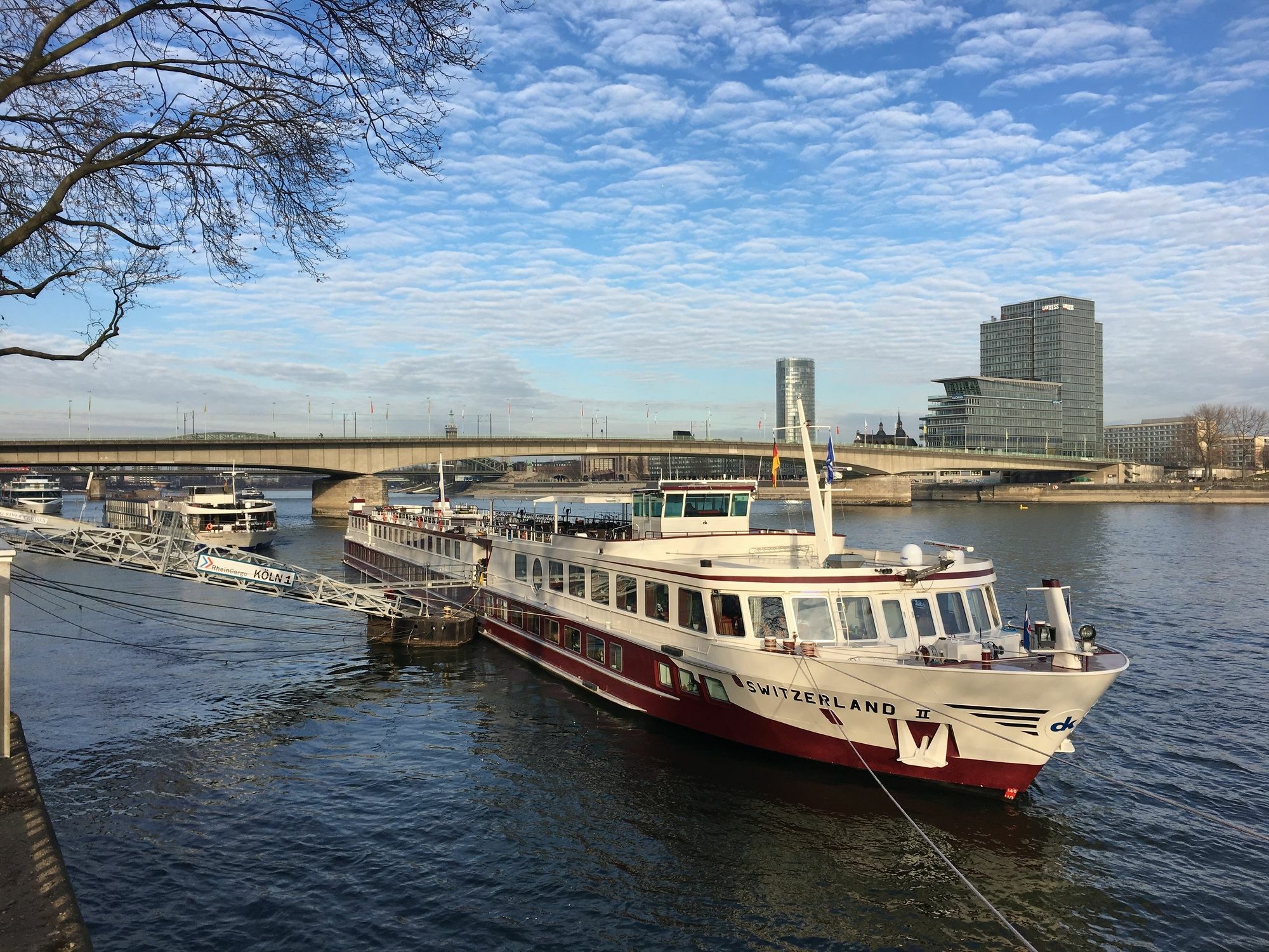 Knm Ms Switzerland I - Dusseldorf Otel Dış mekan fotoğraf